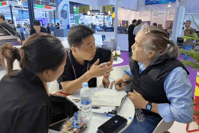 Forthing Showcases New Energy Vehicle Strength at the 138th Canton Fair! (5)