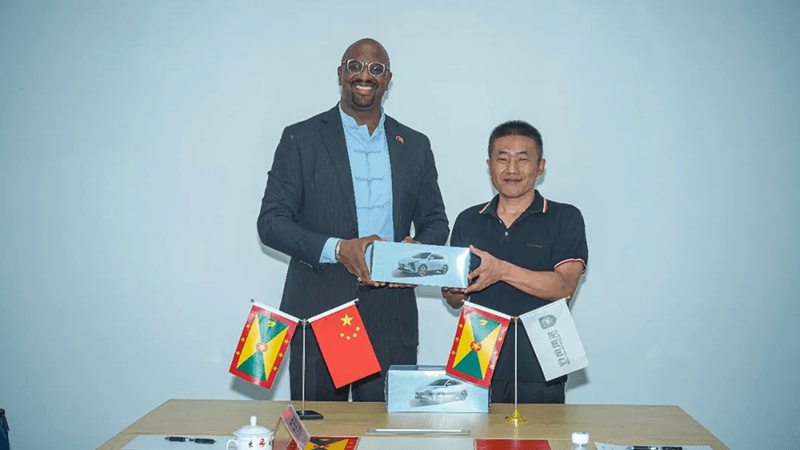 Ambassador of Grenada to China Visits DFLZM Cross-border E-commerce Accelerates DFLZM's Smart ( (5)