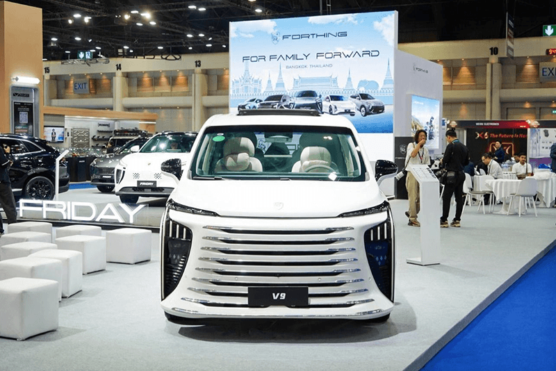DFLZM Unveils FRIDAY and  V9 at Bangkok Motor Show (2)