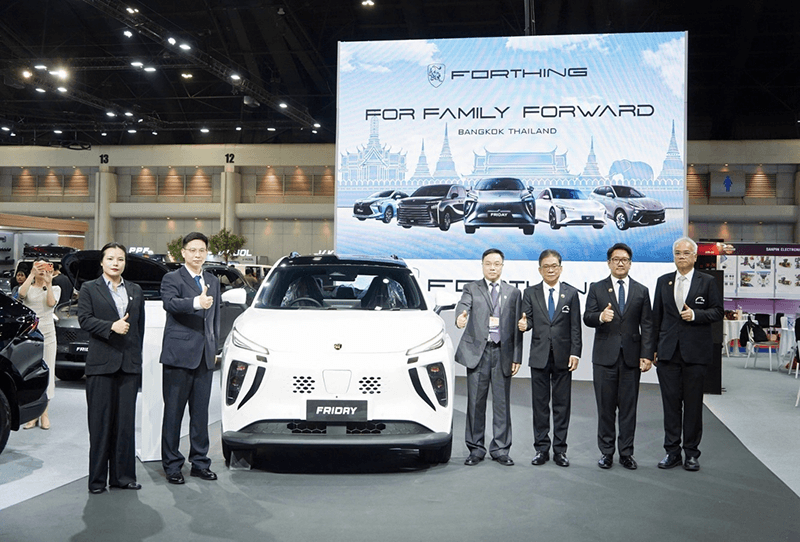 DFLZM Unveils FRIDAY and  V9 at Bangkok Motor Show (6)