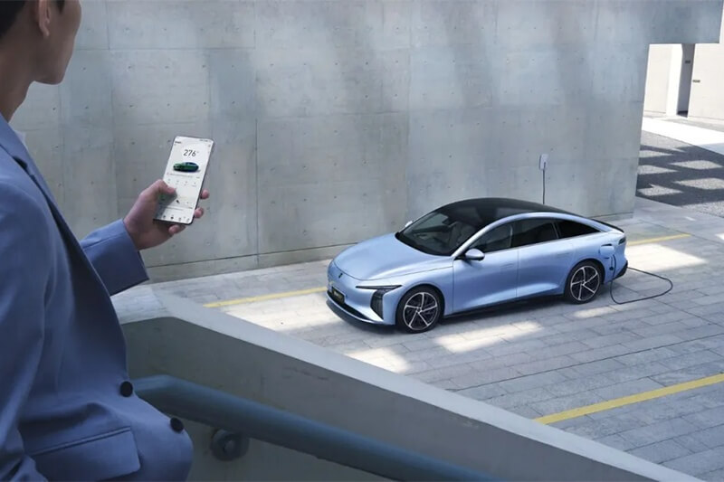 Forthing Escorts Wuhan University of Technology's Transportation Summit; V9 and S7 Shine on China's Transportation Innovation Stage (4)