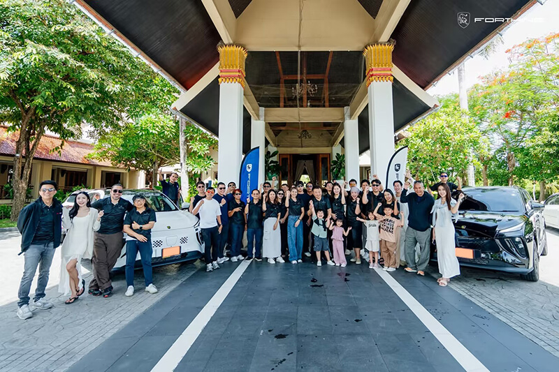 Forthing Friday Media Test Drive Concludes Successfully in Thailand, Showcasing REEV Excellence from Bangkok to Pattaya (9)